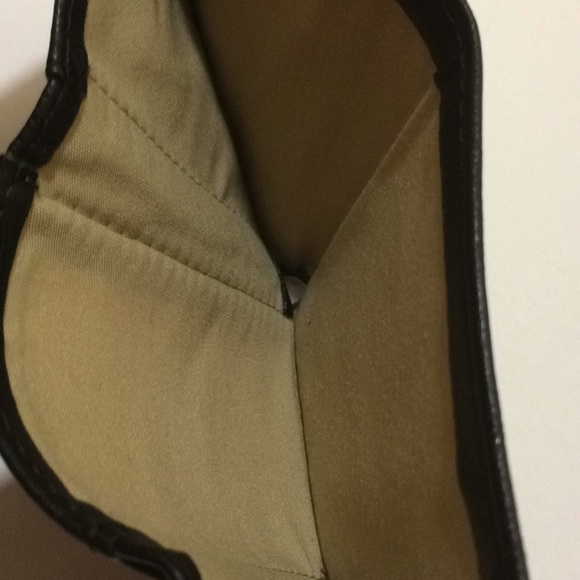 Columbia Trifold Wallet - Picture 4 of 4